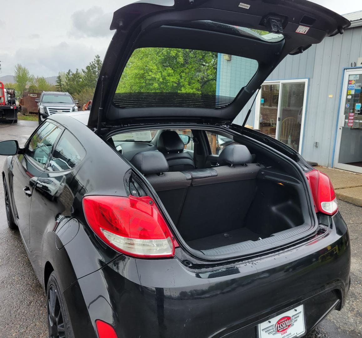 2013 Black /Black Hyundai Veloster 3 door Coupe (KMHTC6AD6DU) with an 1.6 Liter I4 FI DOHC 16V engine, Automatic transmission, located at 450 N Russell, Missoula, MT, 59801, (406) 543-6600, 46.874496, -114.017433 - Photo#16